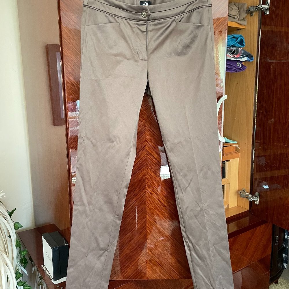 NWOT Women's H&M Long Dress Pant